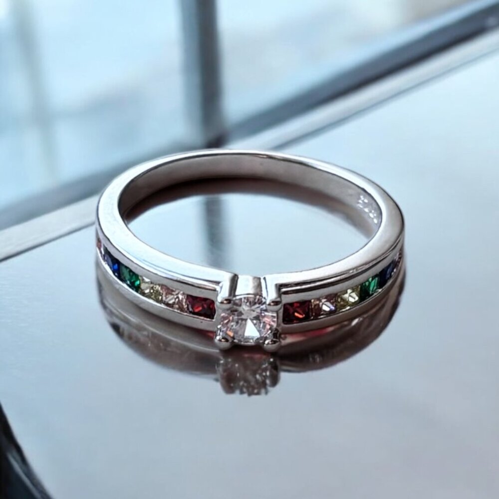 The Colorful Princess Ring - Picture 2 of 6